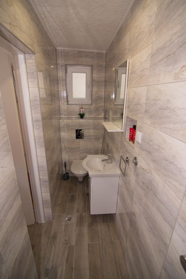 Naid Apartmani Kulen Vakuf Exterior foto