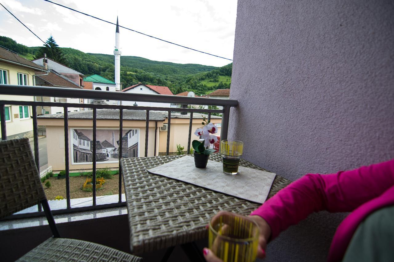 Naid Apartmani Kulen Vakuf Exterior foto