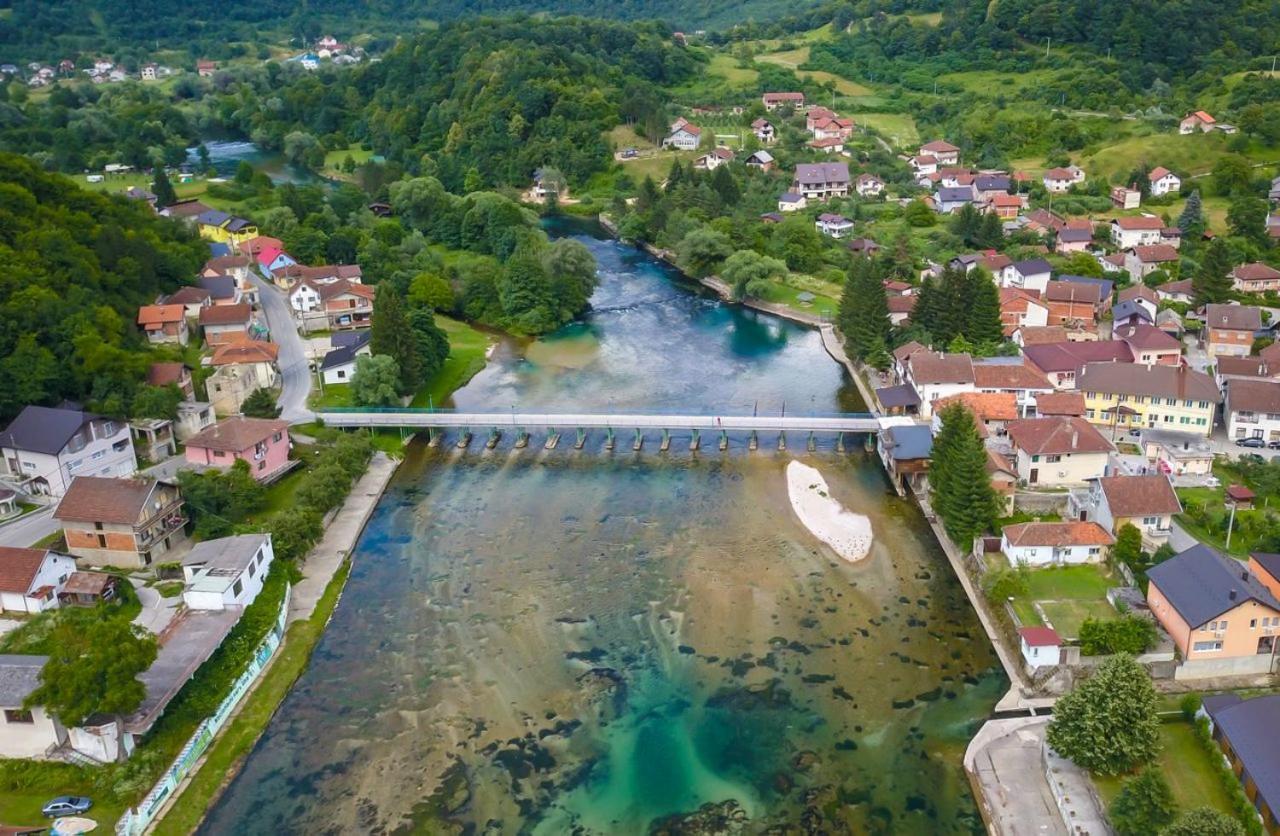 Naid Apartmani Kulen Vakuf Exterior foto