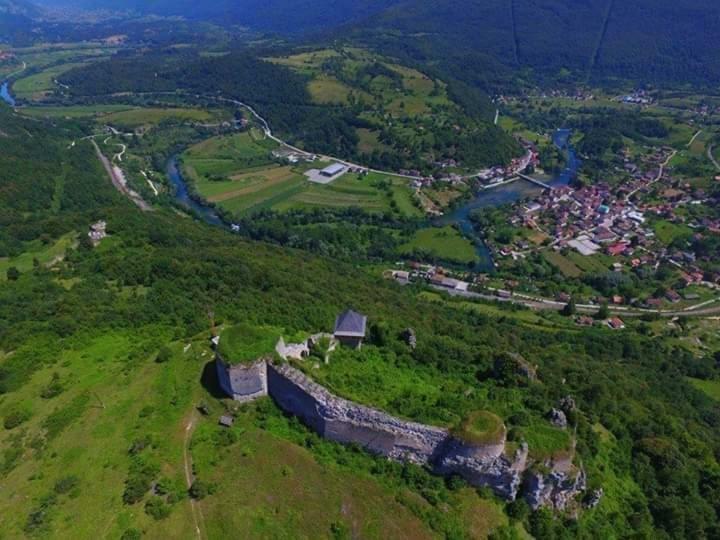 Naid Apartmani Kulen Vakuf Exterior foto
