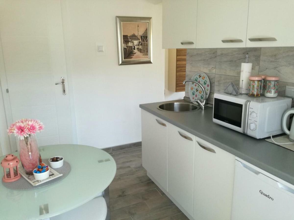 Naid Apartmani Kulen Vakuf Exterior foto